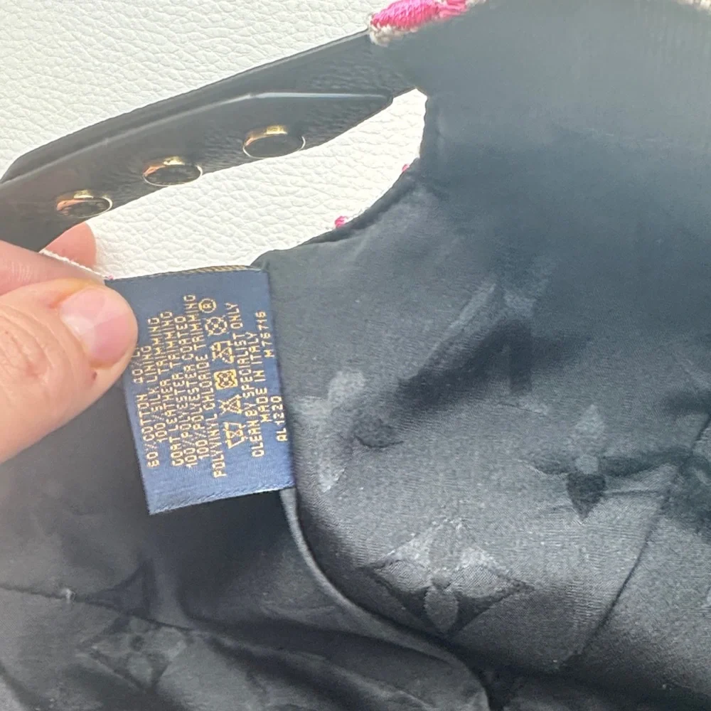 Louis Vuitton Pink Monogram on Gray Cap - Picture 6 of 7